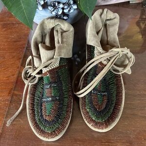 House of Harlow Beaded Moccasins new